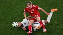Denmark harus puas imbang 0-0 lawan Serbia. (Fabrice COFFRINI / AFP)