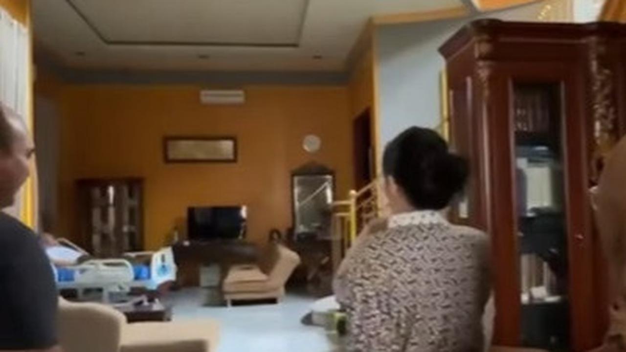 Potret Rumah Mewah Mat Solar Jarang Tersorot, Megah Bak Istana Seluas 6.000 Meter & Berada di Pinggir Jalan Tol