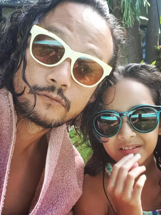 Usai Hirup Udara Bebas, Ini 6 Momen Liburan Dwi Sasono ke Bali Bareng Keluarga