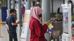 PT Kereta Api Indonesia (Persero) atau KAI mencatat penjualan tiket KAJJ untuk periode keberangkatan mudik lebaran 2024 sudah terjual 446.135 tiket. (Liputan6.com/Angga Yuniar)