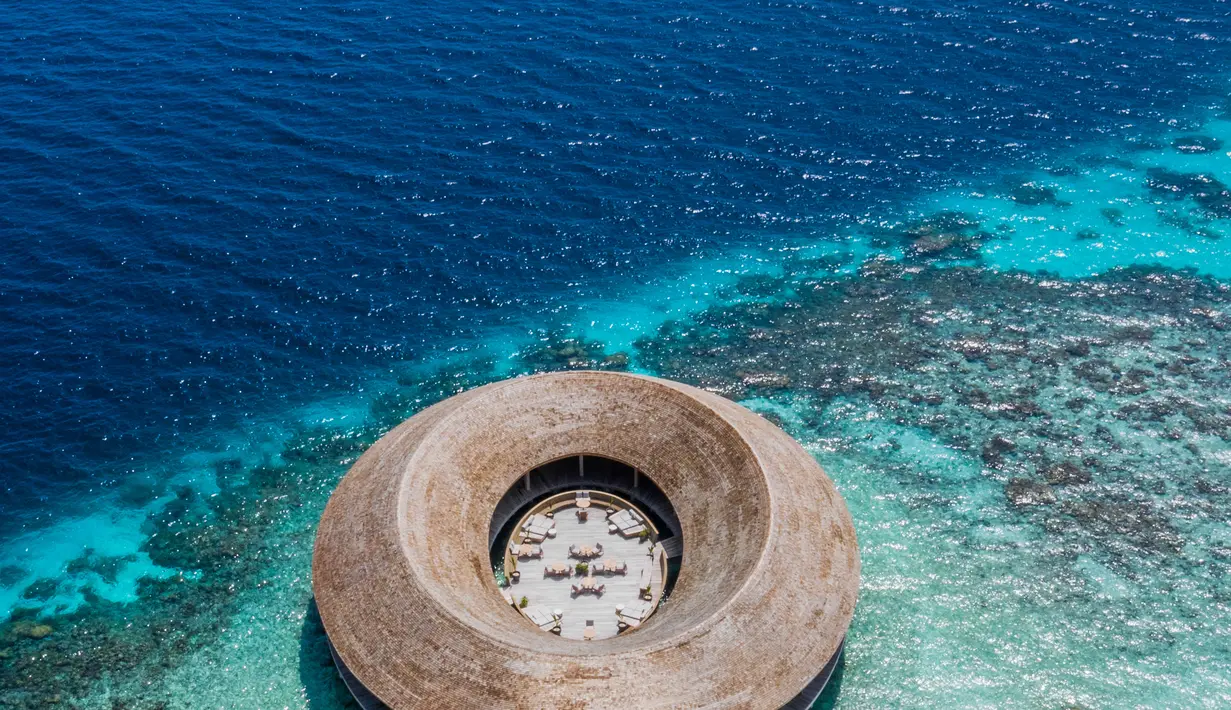 Salah satu resort, Kagi Maldives Spa Island menawarkan pengalaman mennikmati pulau secara menyeluruh yang baik bagi kesehatan mental. Program unggulannya, Pure Life Wellness Retreat, menawarkan perjalanan penemuan untuk meningkatkan rasa percaya diri. (Kagi Maldives)