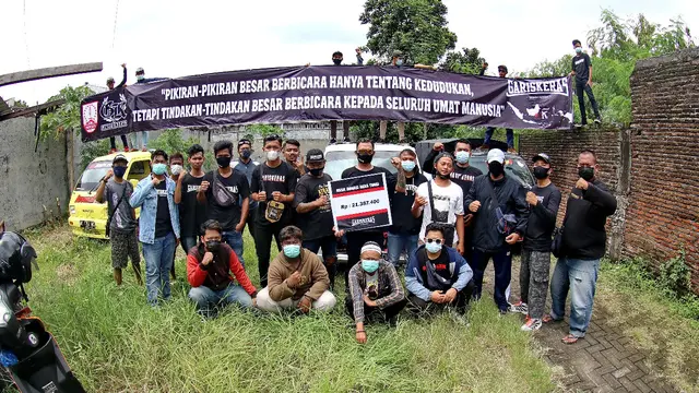 Komunitas Garis Keras Samber Nyawa saat Galang Dana untuk Sulawesi