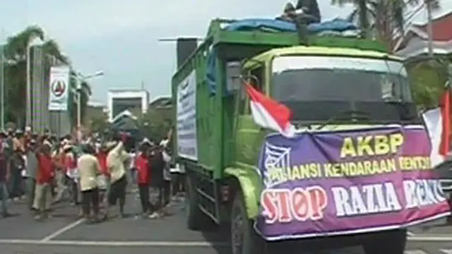 Liputan6 Pagi 15-11-2013 |6| Demo Bentor, Ricuh Pemekaran Buton, Keracunan Jamu