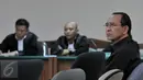 Suryadharma Ali (SDA) saat sidang lanjutan di Pengadilan Tipikor, Jakarta, Senin (14/9). JPU KPK menolak keberatan yang diajukan SDA pada eksepsi yang dibacakan pekan lalu terkait dugaan korupsi penyelenggaraan ibadah haji. (Liputan6.com/Andrian M Tunay)