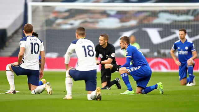 Berita Foto: Solidaritas Dunia Olahraga Untuk George Floyd dan Kampanye Gerakan Black Lives Matter