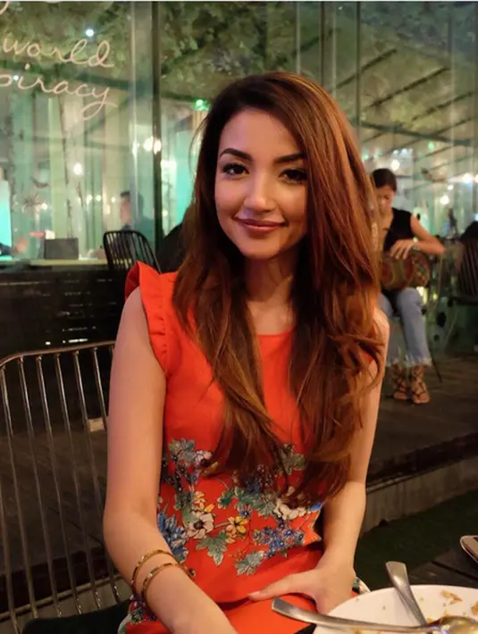 Nampaknya waktu singkat itu belum bisa mengobati rasa rindu anak-anaknya. Menurut pengacara Atalarik, jelang perpisahan, anak-anak pun menanggis. (Instagram/tsaniamarwa54)