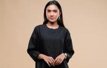Apakah Tubuh Pendek Cocok Pakai Tunik Panjang? Ternyata Ini Kuncinya Biar Tak Terlihat Tenggelam & Tetap Proporsional