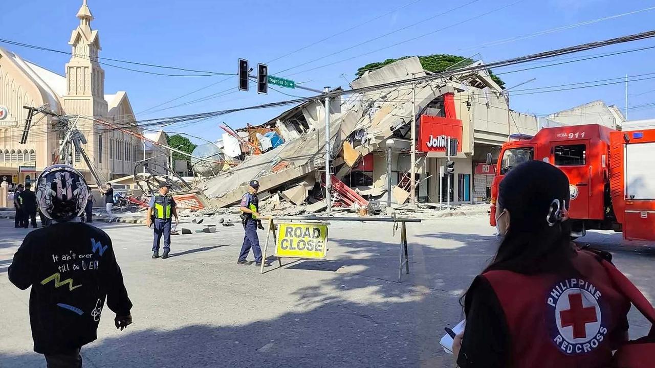 FOTO: Gempa Berkekuatan 7,8 Guncang Filipina Selatan dan Picu Tsunami