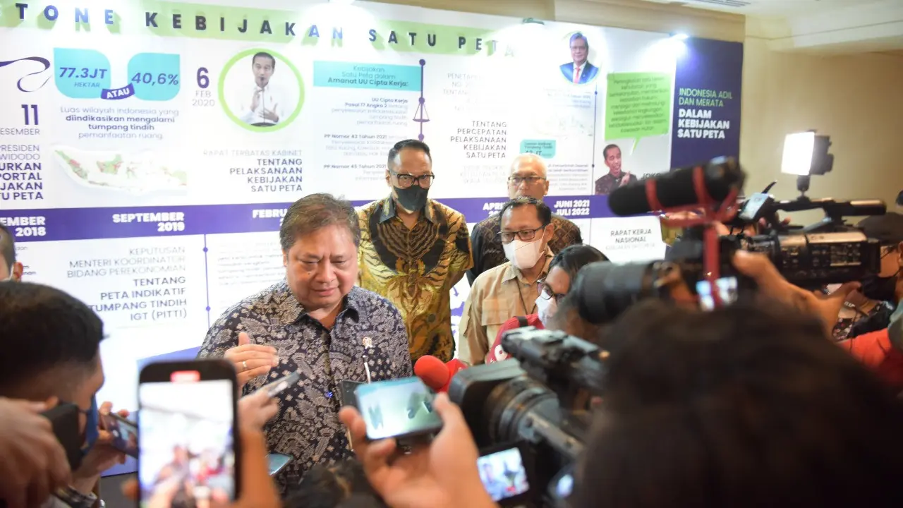 Menteri Koordinator Bidang Perekonomian Airlangga Hartarto meluncurkan Sistem Informasi Peta Indikatif Tumpang Tindih IGT (SIPITTI)