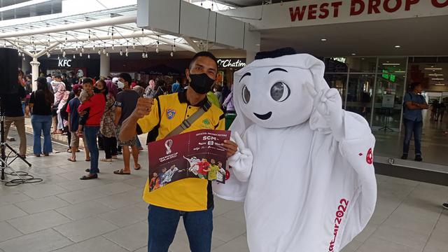 Foto: Hari Kedua di Jabodetabek, La'eeb Maskot Piala Dunia 2022 Qatar Kembali Sapa Warga di Beberapa Mall