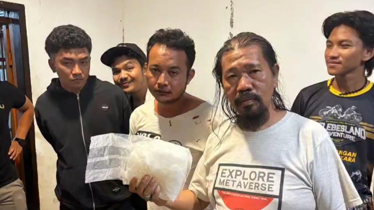 Pelaku Tabrak Mobil Polisi, Kronologi Penangkapan Kurir Narkoba Jenis Sabu Seberat 1 Kg di Jeneponto