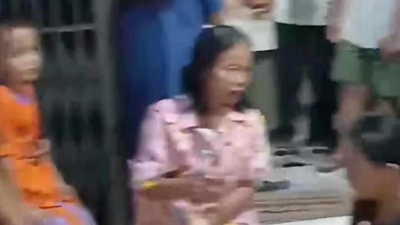 Keluarga Histeris