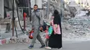 Pejabat Kesehatan setempat juga menginformasikan sedikitnya 15 orang meninggal dunia akibat serangan tersebut. (Bashar TALEB/AFP)