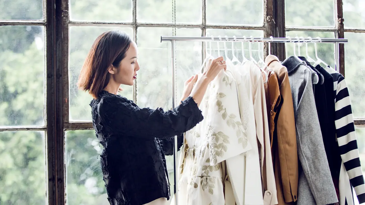 3 Barang Mahal yang Harus Kamu Beli Sekarang Demi Berhemat
