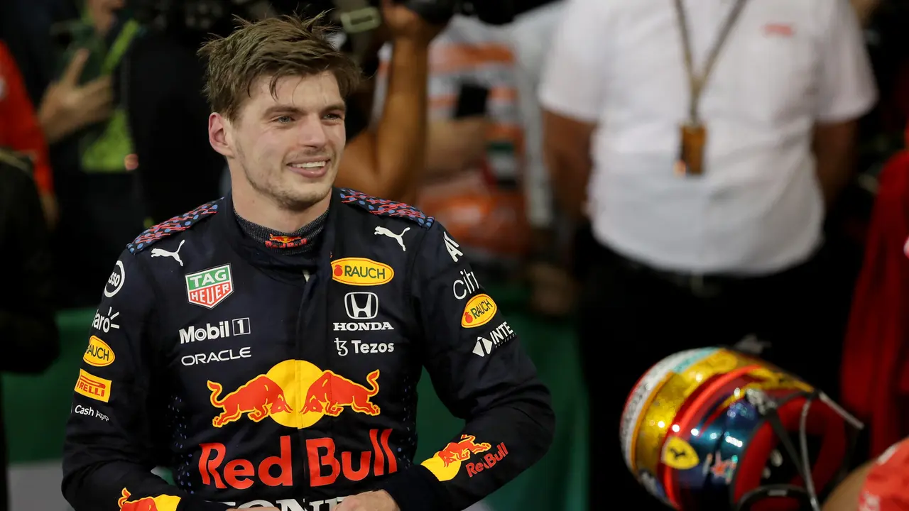 Salip Hamilton di Lap Terakhir, Max Verstappen Juara Dunia F1 2021