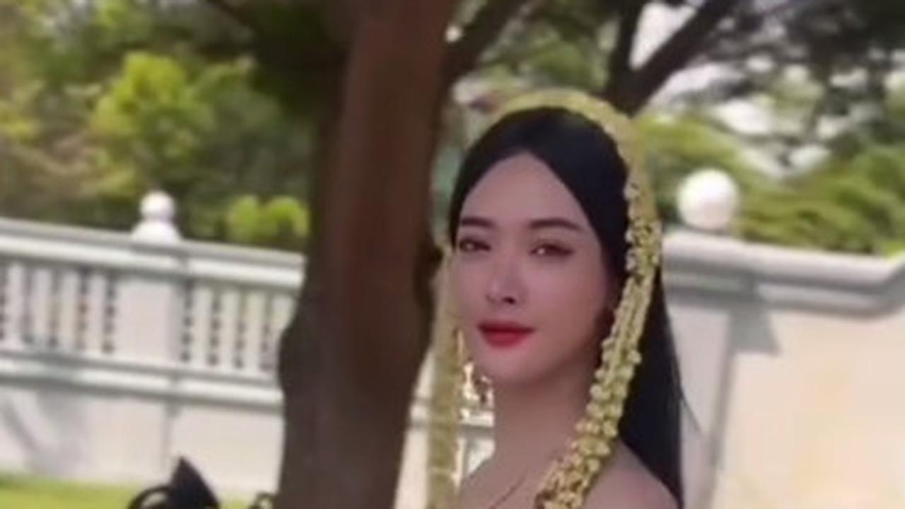 Viral Momen Wanita Cosplay Jadi Nyi Roro Kidul, Dilirik Orang Sekitar di Sepanjang Jalan Malioboro