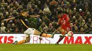 Pemain Liverpool,  Joao Carlos Teixeira (kanan) saat mencetak gol ke gawang Exeter City pada laga piala FA putaran ketiga di Stadion, Anfield, Liverpool, Kamis (21/01/20160 dini hari WIB. (Reuters/Phil Noble)