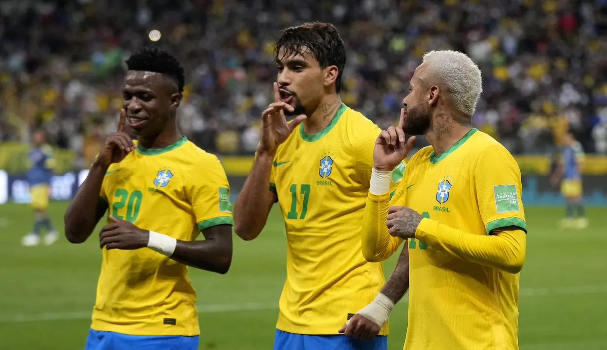 Gol yang ditunggu-tunggu Brasil akhirnya datang pada menit ke-72. Berawal dari umpan Neymar, Lucas Paqueta yang berada di dalam kotak penalti sukses melepaskan tembakan kaki kanan yang tak mampu dibendung kiper Ospina. Papan skor berubah menjadi 1-0 dan bertahan hingga akhir laga. (AP/Andre Penner)
