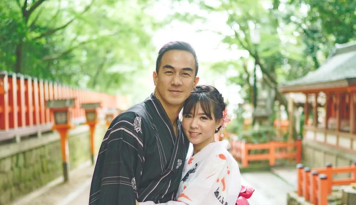 Joe Taslim dan Keluarga