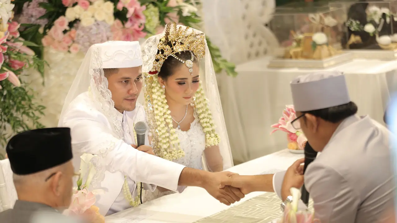 [Bintang] Ryana Dea dan Puadin Redi