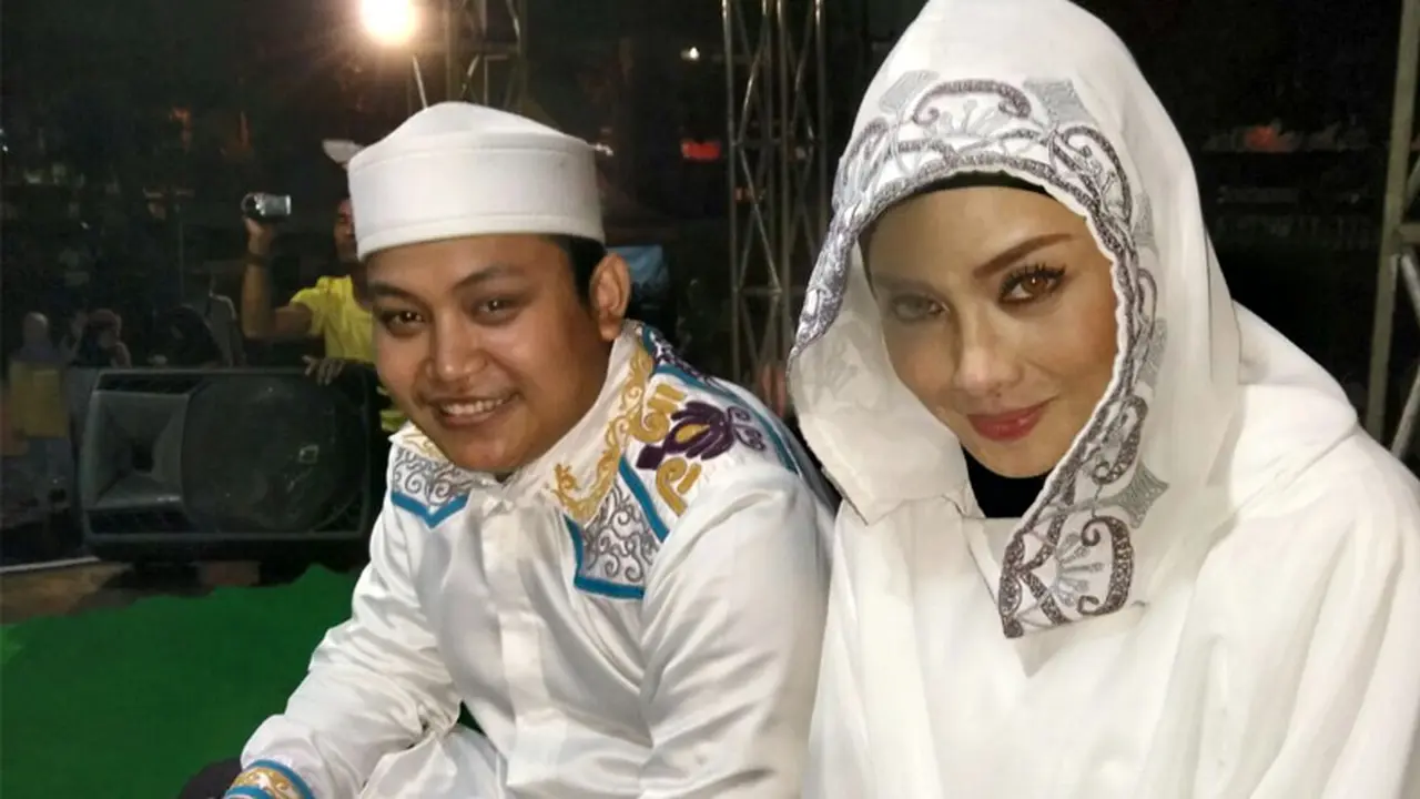 Terry Putri dan Ustad Aji Fauziana Ridwan
