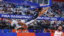 <p>Pebasket Prancis, Elie Okobo melakukan slam dunk pada laga Grup H Piala Dunia FIBA 2023 melawan Lebanon di Indonesia Arena, Senayan, Jakarta, Selasa (29/08/2023). (Bola.com/Bagaskara Lazuardi)</p>
