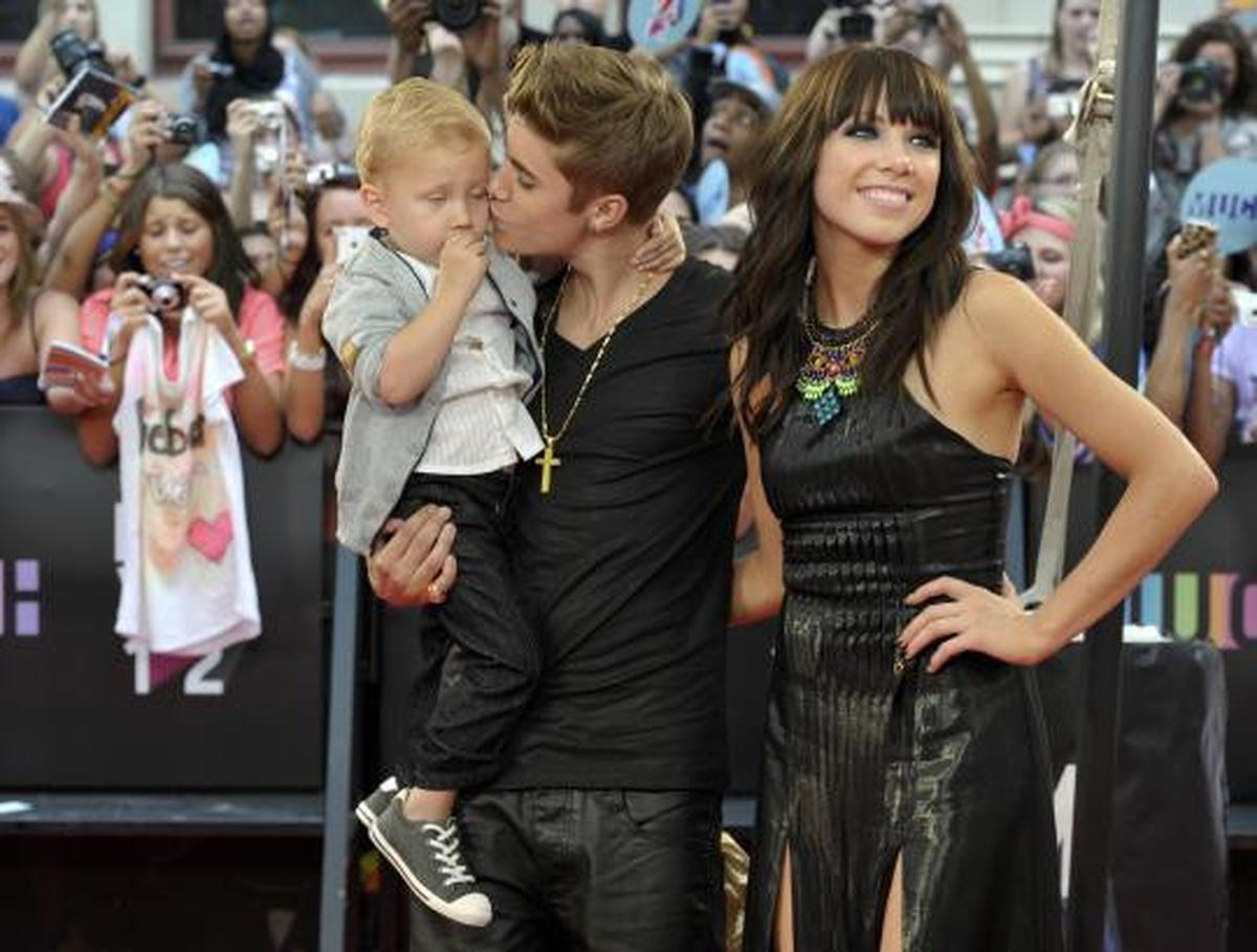 Justin Bieber tanpa Selena Gomez di karpet merah