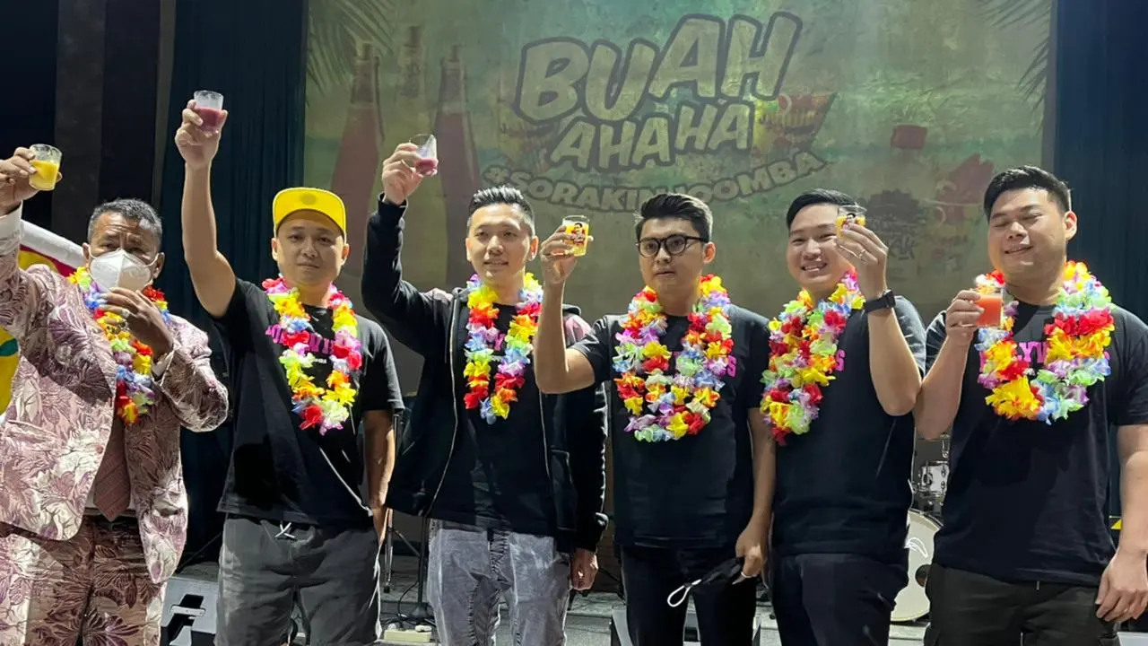 Hotman Paris ikut memeriahkan produk terbaru Holywings yakni SorakinJoomba.