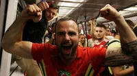 Beratnya Perjuangan Suporter Wales Memberikan Dukungan di Euro 2020: Nekat dan Pasrah