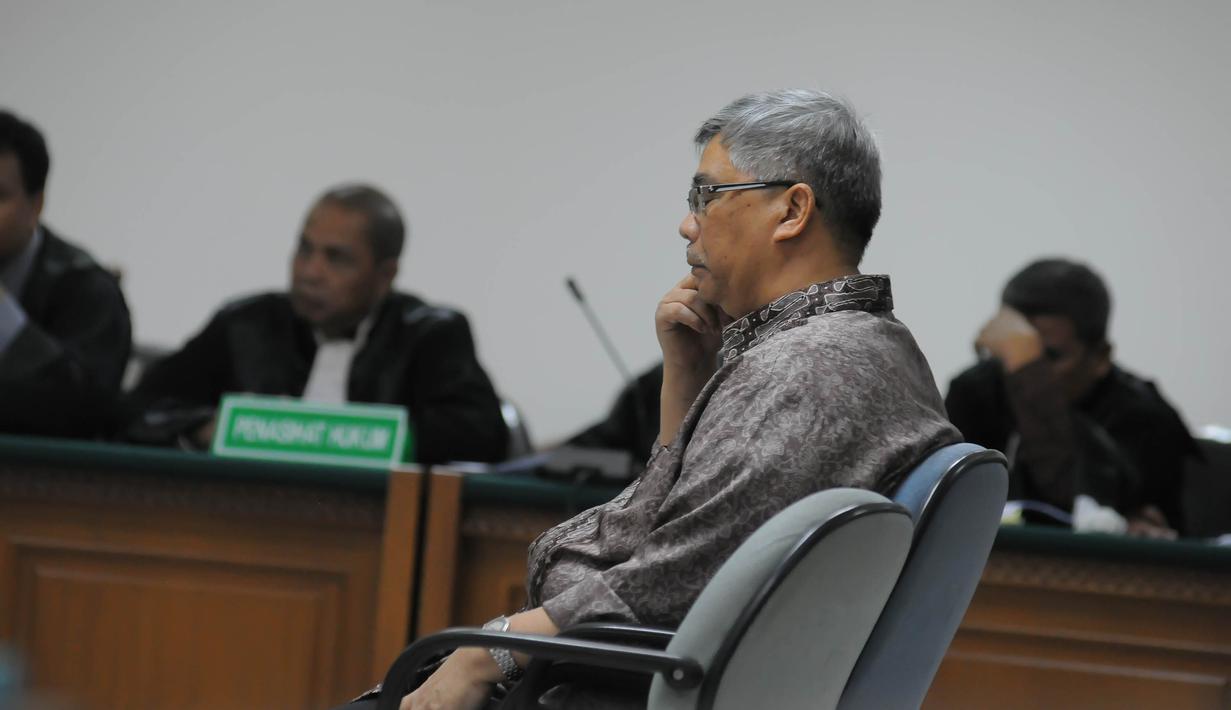 Hakim menganggap jika semua tindakan KPK sah menurut hukum. Akil akan menjalani sidang selanjutnya yang beragendakan pemeriksaan saksi (Liputan6.com/Herman Zakharia)