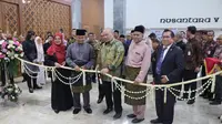 Ketua Dewan Perwakilan Daerah (DPD), AA LaNyalla Mahmud Mattalitti saat menghadiri acara titian Muhibah Delegasi Malaysia dalam rangka Pengenalan Produk-Produk Kosmetik, Makanan dan Minuman dari Negeri Trengganu Malaysia di Hall Gedung Nusantara V Komplek Parlemen, Senayan. (Istimewa)