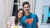 Adly Fairuz dan Angbeen Rishi Kompak Absen di Sidang Perdana Perceraian