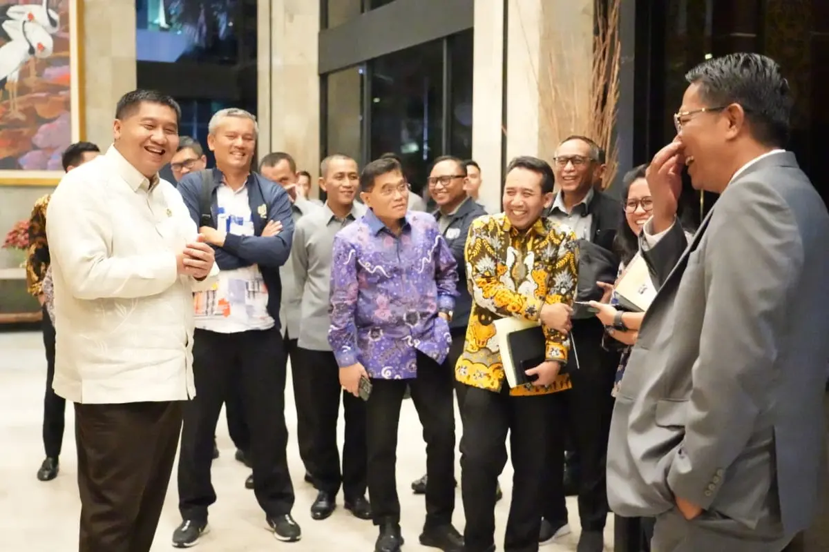 Menteri PKP Marurar Sirait (Ara) membahas pembentukan BLU dengan sejumlah kementerian (Foto: Kementerian PKP)