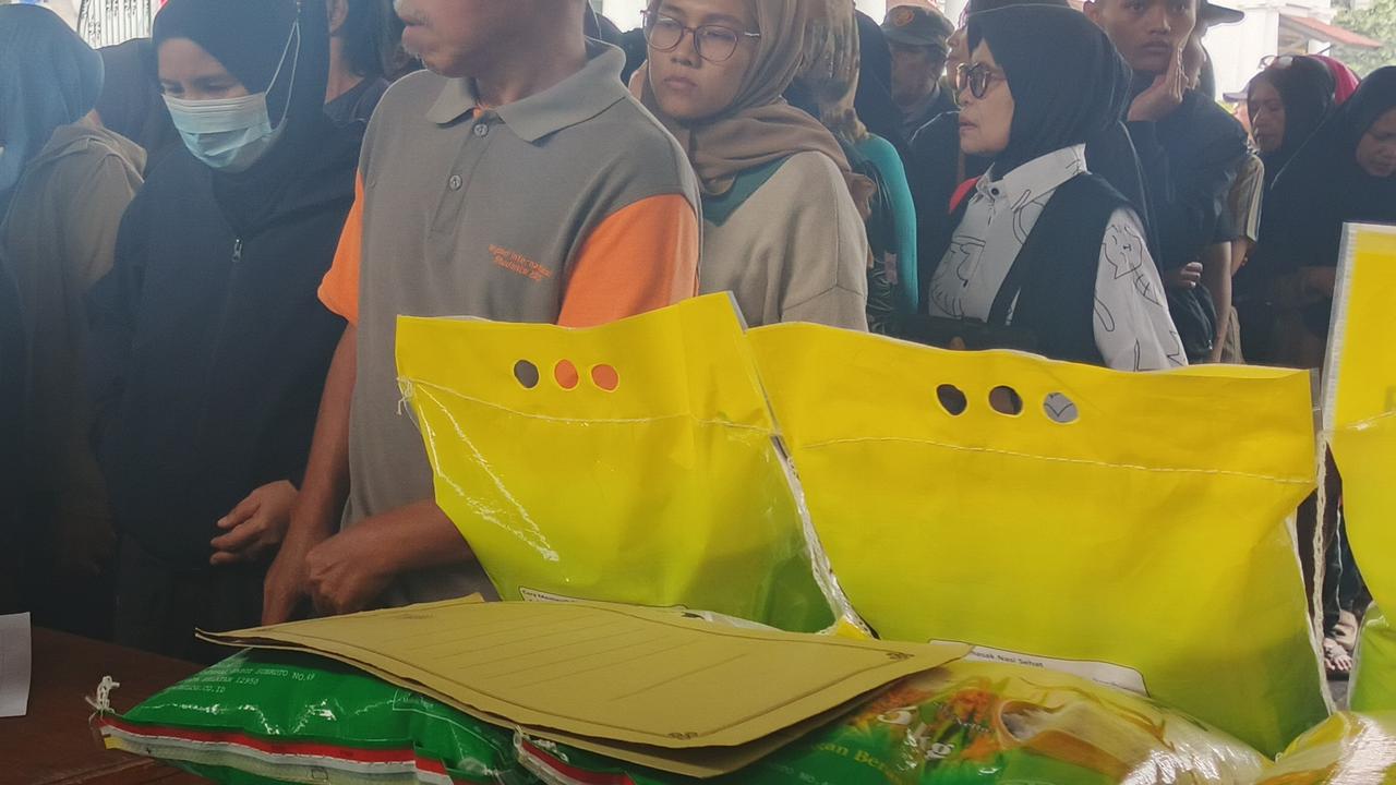 Langkah Kaki untuk Bertahan Hidup, Perjuangan Wanita Paruh Baya Ini ke Mapolrestabes Bandung