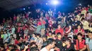 Suasana penuhnya tribun di Lapangan Sabnani Park saat laga pamungkas Liga Bola Indonesia. (Bola.com/Vitalis Yogi Trisna)