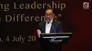 Pemimpin oposisi Malaysia, Anwar Ibrahim berbicara dalam The Executive Center for Global Leadership (ECGL) Leadership Forum 2018 di Jakarta, Rabu (4/7). Kunjungan luar negeri resmi ini pertama setelah Anwar keluar dari penjara. (Liputan6.com/JohanTallo)