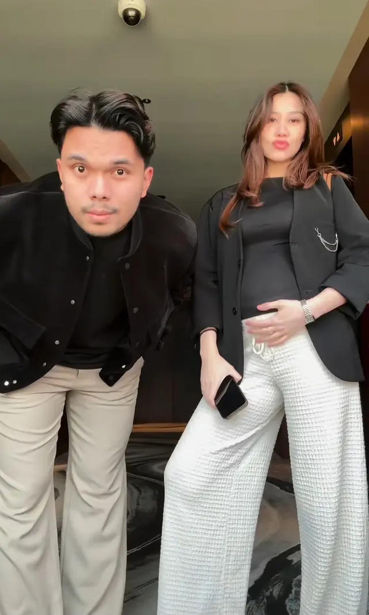 7 Potret Terbaru Aaliyah Massaid di Kehamilan 7 Bulan, Tampil Langsing