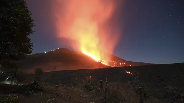 Semburan Lava Gunung Pacaya di Guatemala