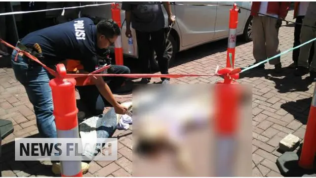 Peristiwa mengejutkan terjadi di apartemen Sunter, Jakarta Utara. Seorang wanita nekat terjun dari lantai 9 