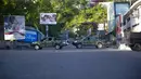 Kendaraan militer memblokir pintu masuk ke Petion Ville, lingkungan mendiang Presiden Haiti Jovenel Moise tinggal di Port-au-Prince, Haiti (7/7/2021).  Negara berpenduduk lebih dari 11 juta orang itu semakin tidak stabil dan mengklaim tidak puas di bawah kepemimpinan Moise. (AP Photo/Joseph Odelyn)