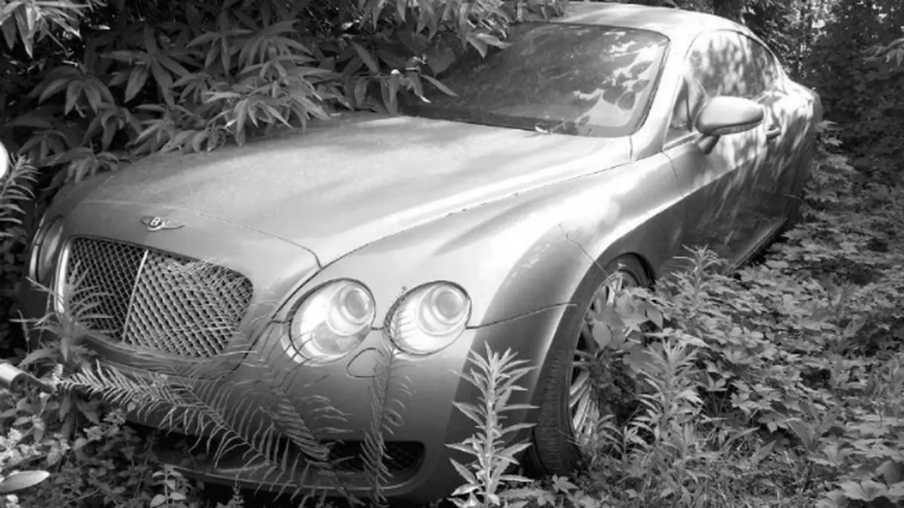 Kuburan mobil Chengdu (0)