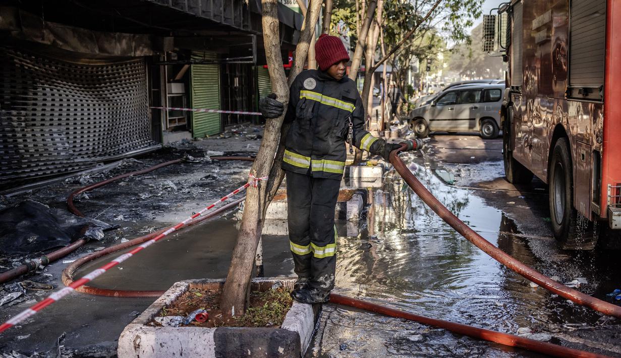 Untuk mengendalikan situasi, pemerintah Presiden William Ruto mengerahkan kekuatan militer. (LUIS TATO/AFP)