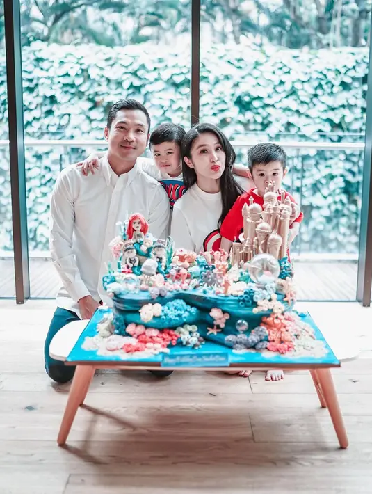 Ultah Sandra Dewi ke-39 (Instagram/sandradewi88)