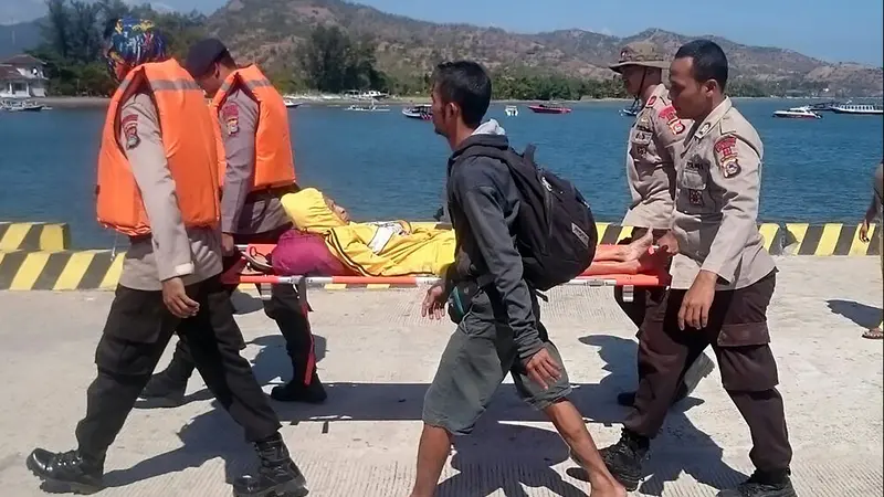 Hiruk Pikuk Evakuasi Korban Gempa Lombok di Gili TrawanganHiruk Pikuk Evakuasi Korban Gempa Lombok di Gili Trawangan