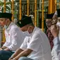 Calon Wali Kota Surabaya Eri Cahyadi dan Calon Wakil Wali Kota Armudji berziarah ke tiga makam pahlawan nasional. (Foto: Dok Istimewa)
