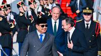 Presiden Republik Indonesia, Prabowo Subianto, tiba di Paris pada Minggu, 13 Juli 2025, pukul 18.35 waktu setempat, setelah menempuh penerbangan dari Brussel. Prabowo disambut secara resmi oleh Menteri Dalam Negeri Prancis Bruno Retailleau dan Duta Besar Prancis untuk Republik Indonesia Fabien Penone. (Foto: Biro Pers Sekretariat Presiden)