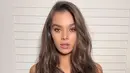 Hailee Steinfeld mengenakan busana berwarna ungu khas karakter Kate Bishop di Marvel Cinematic Universe. Dalam trailernya Gwen Stacy yang akan menemani Miles Morales melintasi dunia paralel dan bertemu dengan para spiderman dari universe lain hingga berbagai ancaman lainnya. (Instagram/@haileesteinfeld)