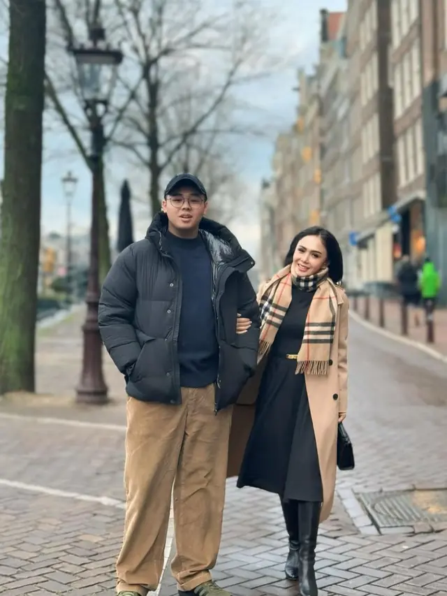 7 Potret Liburan Yuni Shara dan Anak Kedua di Belanda, Penuh Kehangatan Keluarga (credit: instagram.com/yunishara36).
