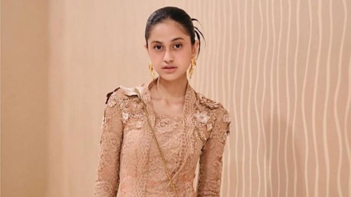 4 Pesona Asila Maisa Anak Ramzi Kenakan Kebaya ke Berbagai Acara, Pancarkan Aura Berkelas