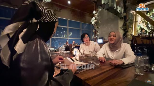 Potret Kedekatan Santyka dan Putri Delina (Youtube/SL Media)